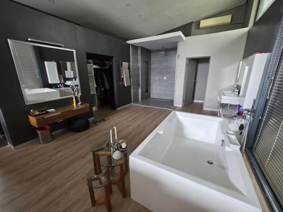 6 Bedroom Property for Sale in Maselspoort Free State